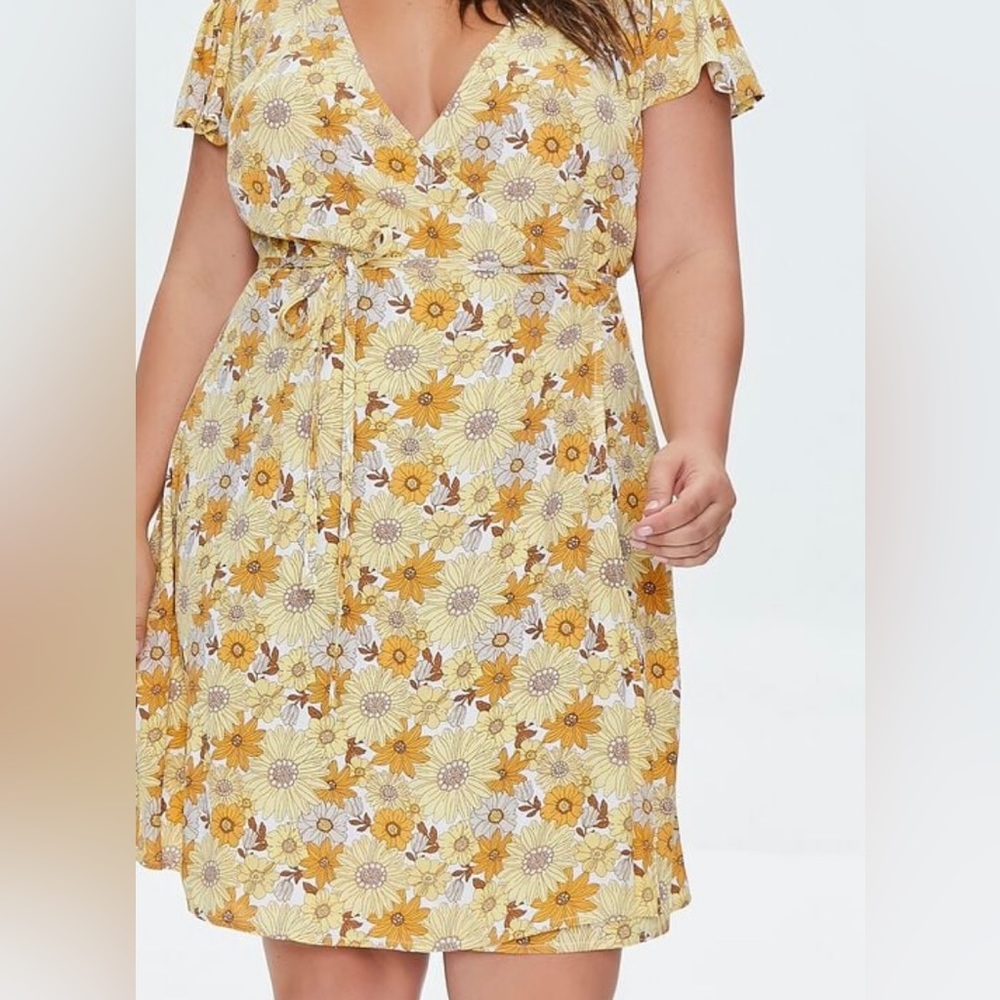 🍁Forever 21 floral wrap dress